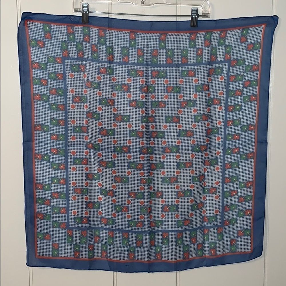 Vtg semi sheer “shamrocks” polyester scarf ☘️